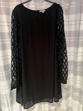 Chic Soul Black Long-Sleeve Lace/Sequin Detail Dress